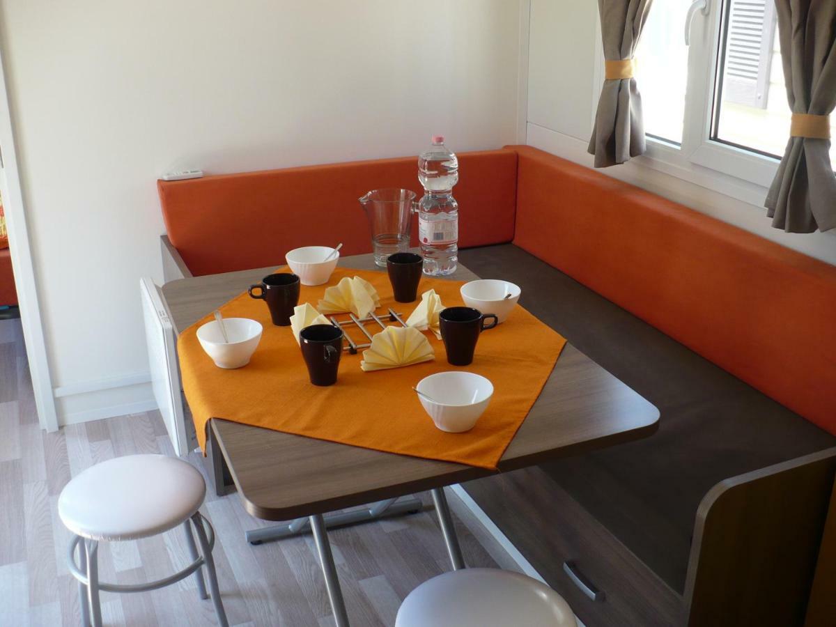 Victoria Mobilehome In Solaris Fkk Naturist Camping Resort Porec Luaran gambar