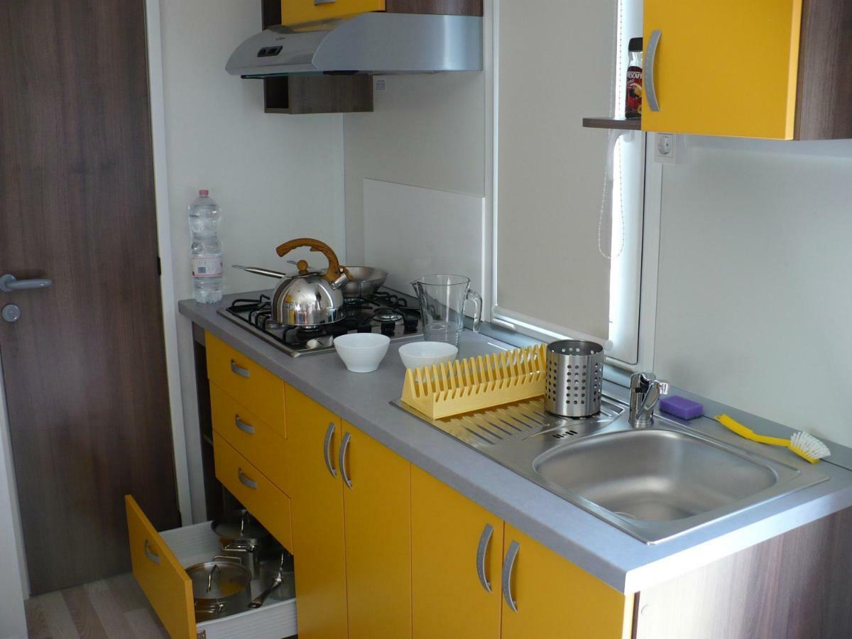 Victoria Mobilehome In Solaris Fkk Naturist Camping Resort Porec Luaran gambar